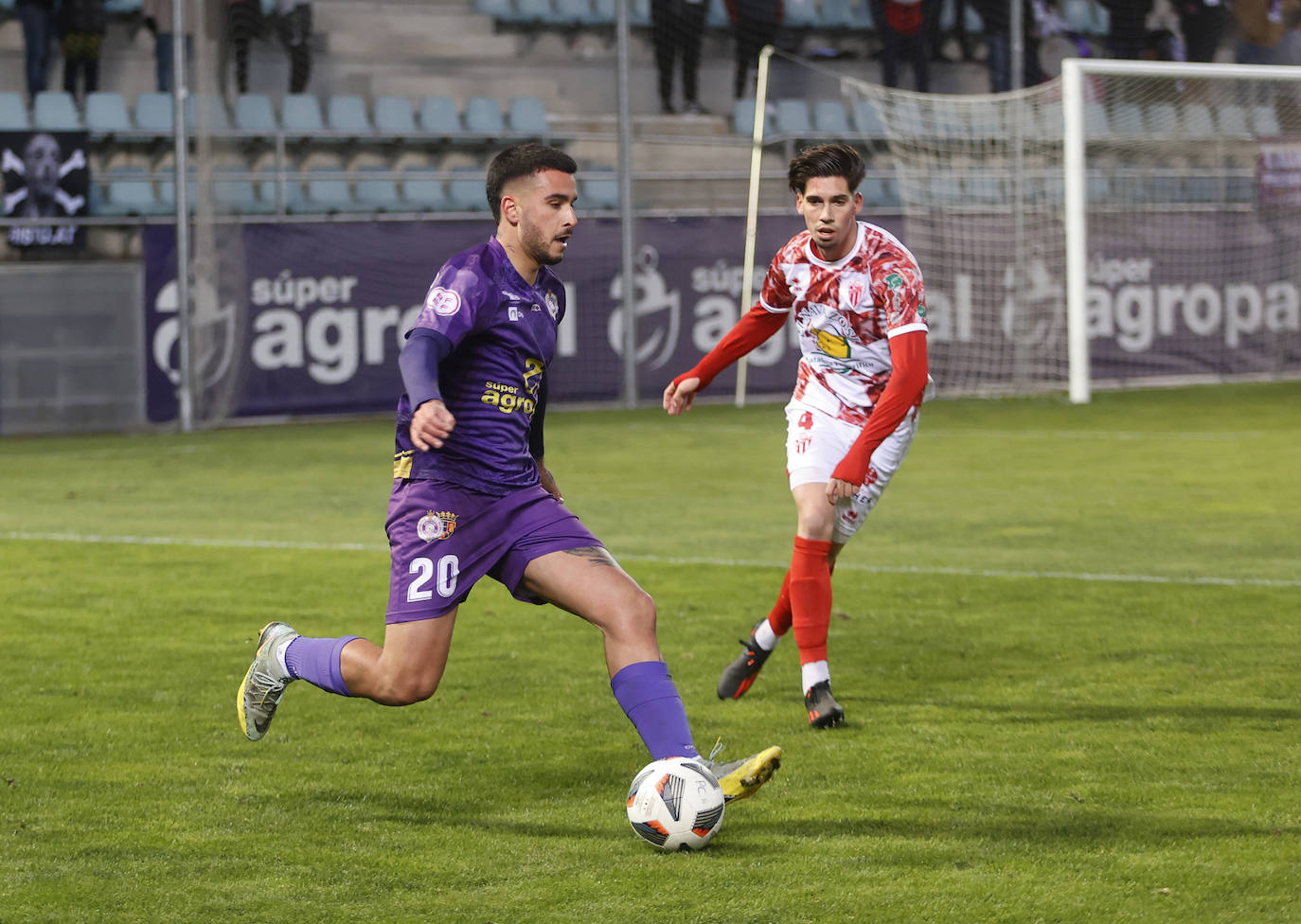 El equipo morado se mete en la lucha por el 'play-off' de ascenso a Primera RFEF