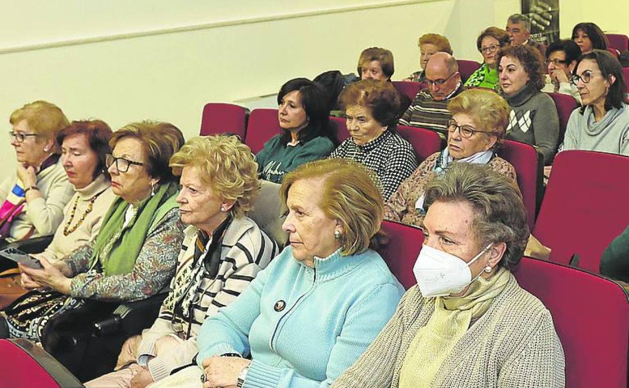 Jornada de formación en la asamblea de Manos Unidas, este martes. 