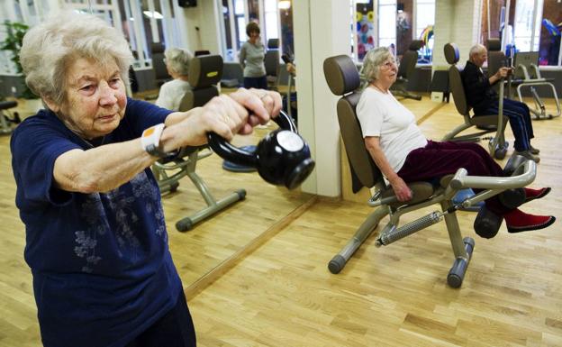 El ejercicio que más ayuda a prevenir la osteoporosis