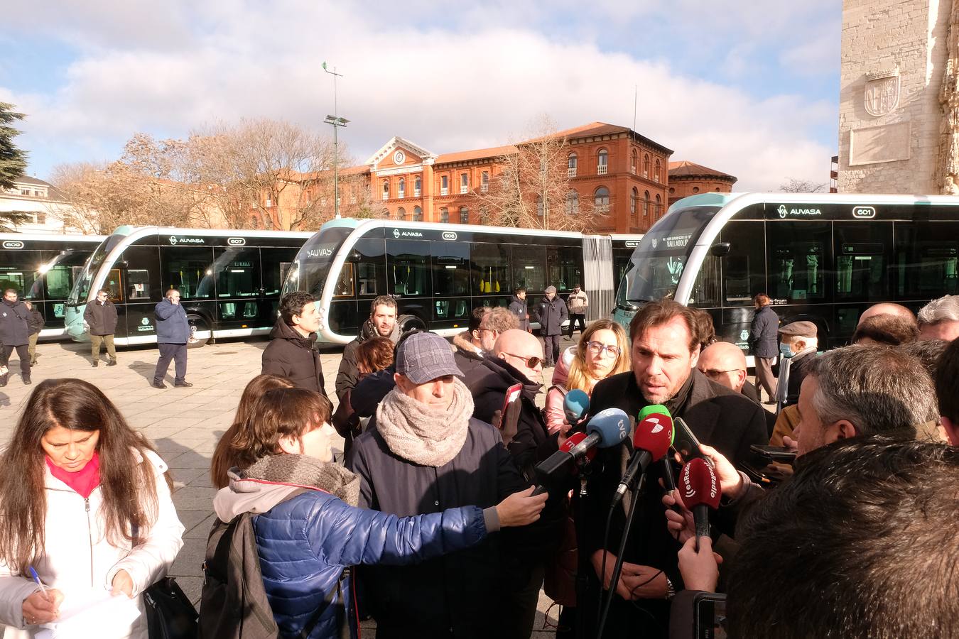 Fotos: Presentación de los nuevos autobuses eléctricos de Valladolid