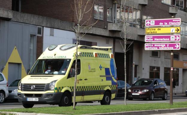 Ambulancias, cirugías y hemoterapia acaparan los contratos con la privada de Sacyl