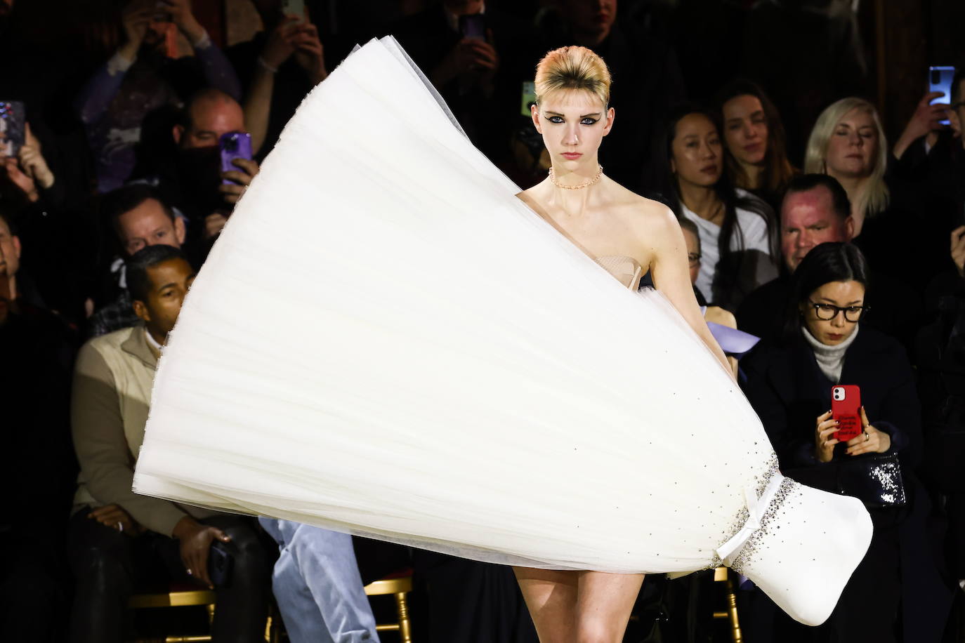 Fotos: Los vestidos más extravagantes de la París Fashion Week