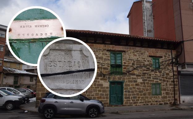 Casa situada en el barrio La Fuente de Guardo que fue de la familia de Ana de Armas, con el detalle de la placa del nombre de su bisabuela y de la construcción del inmueble por la familia Merino.