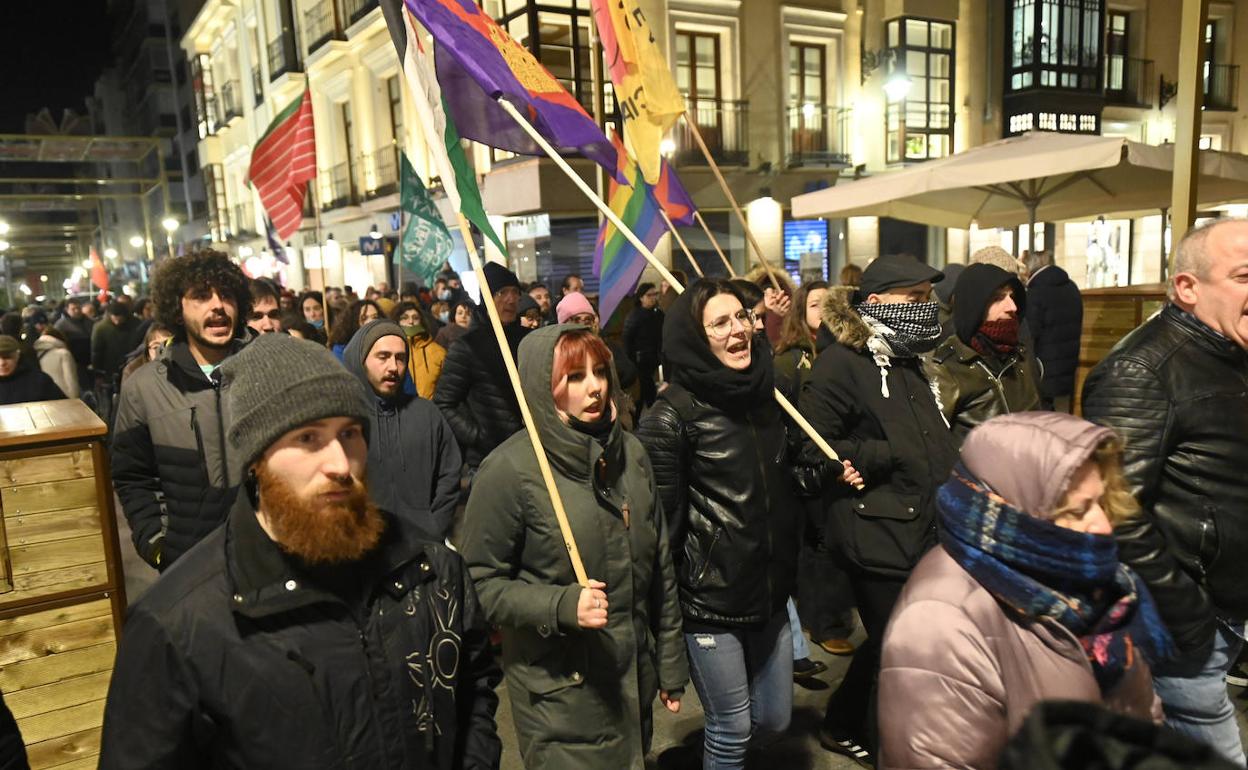 Participantes en la manifestación que ha partido desde la Plaza de Zorrilla. 