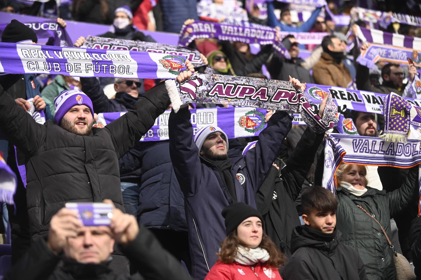 Fotos: Búscate en la grada de Zorrilla (2/2)