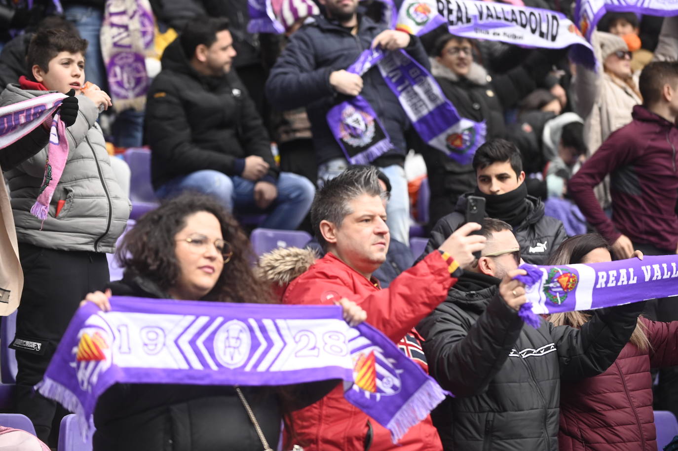 Fotos: Búscate en la grada de Zorrilla (1/2)