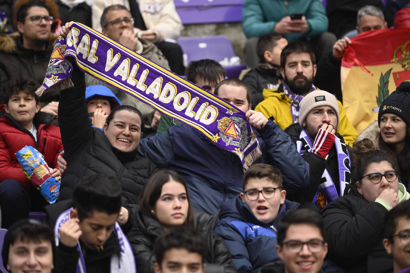 Fotos: Búscate en la grada de Zorrilla (1/2)