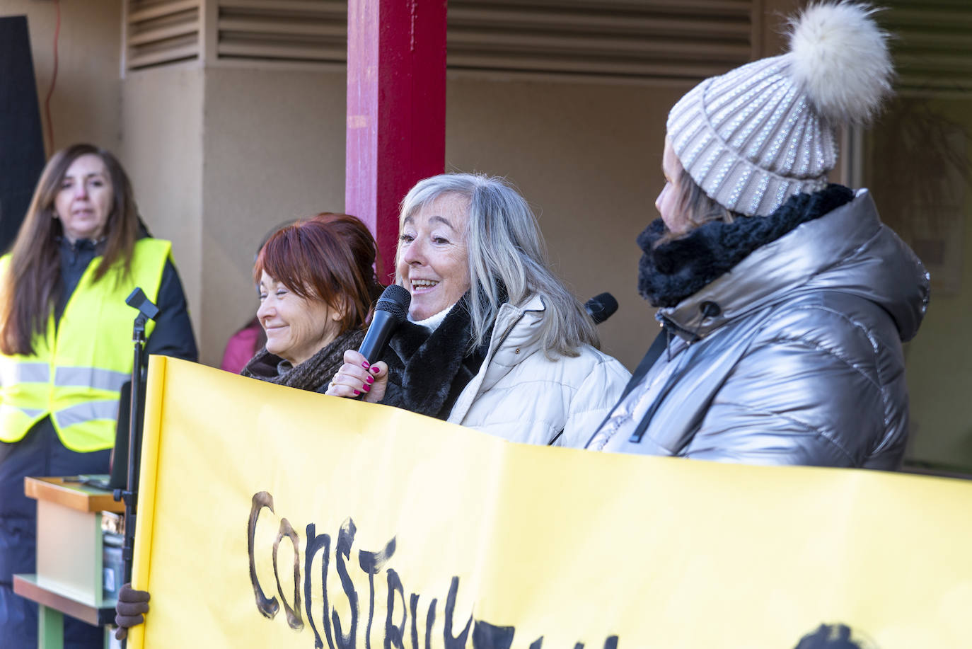 Fotos: Marcha por la paz en el IES Trinidad Arroyo de Palencia