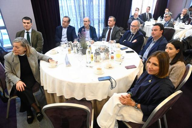 Yolanda Solla, Federico Arias, Santiago Campos, Santiago Paladuz, Luis Ortiz de Lanzahorta, Agustín Tapia, David Vallejo, Susana Aguado, Marta Mateo.