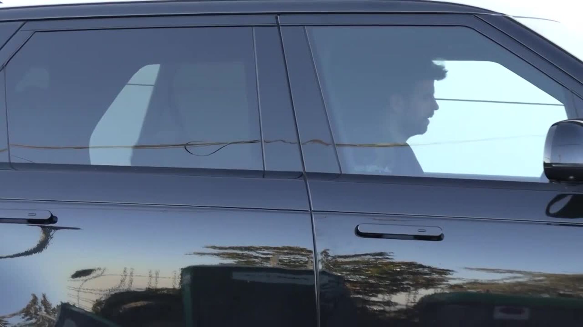Gerard Piqué muy serio en su última 'visita' a la casa de Shakira