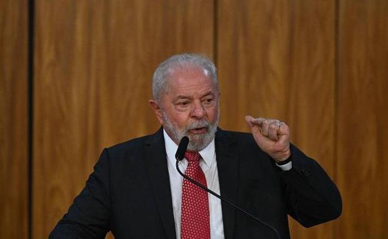 El presidente brasileño, Luiz Inácio Lula da Silva, este lunes en una rueda de prensa en el Palacio de Planalto