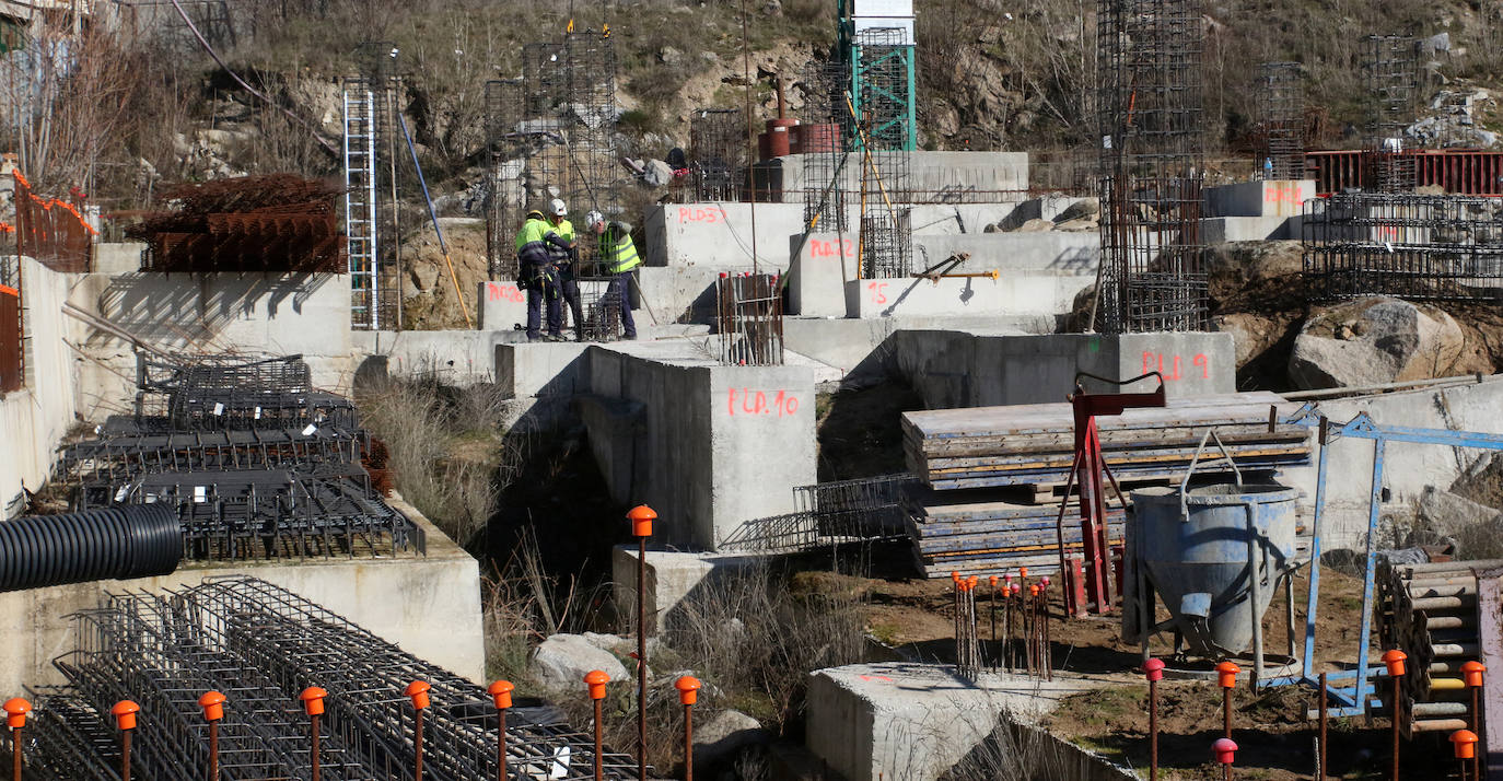 Obras de construccion del Instuto de San Lorenzo. 