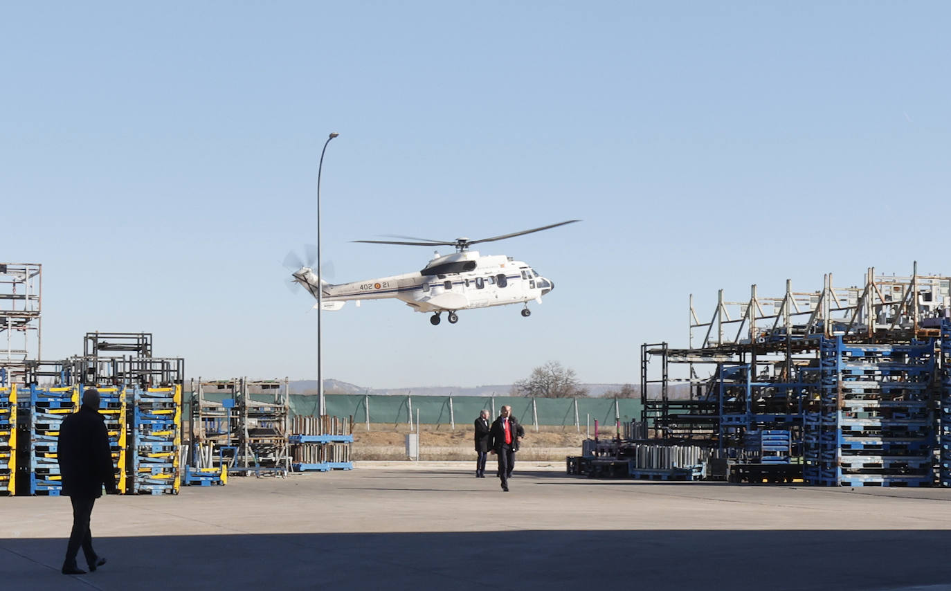 Fotos: El Rey Felipe VI conoce la innovadora planta de Gestamp en Palencia