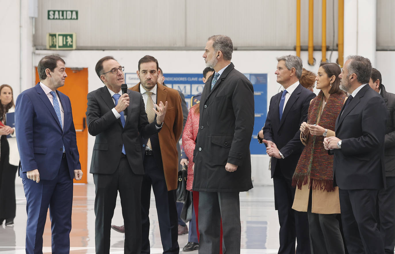 Fotos: El Rey Felipe VI conoce la innovadora planta de Gestamp en Palencia