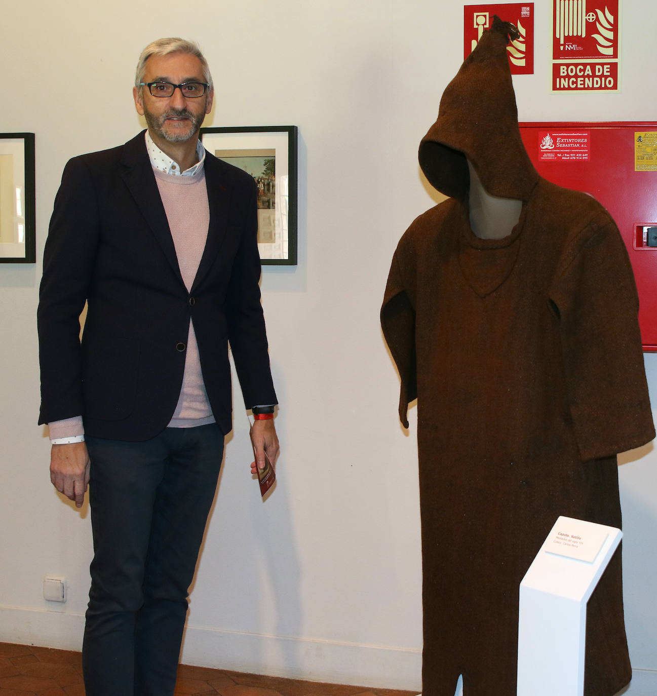 Exposición de trajes segovianos en el Torreón de Lozoya. 