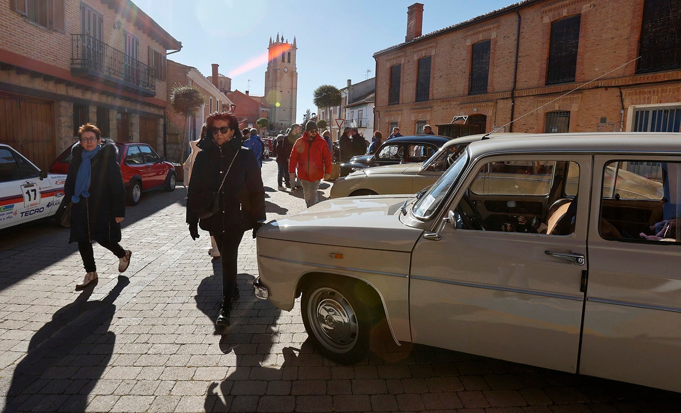 Coches clásicos en Villamuriel de Cerrato