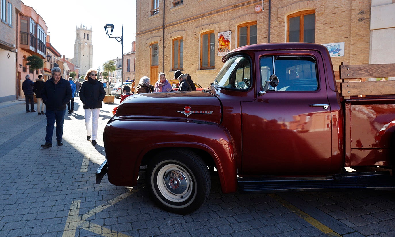 Coches clásicos en Villamuriel de Cerrato