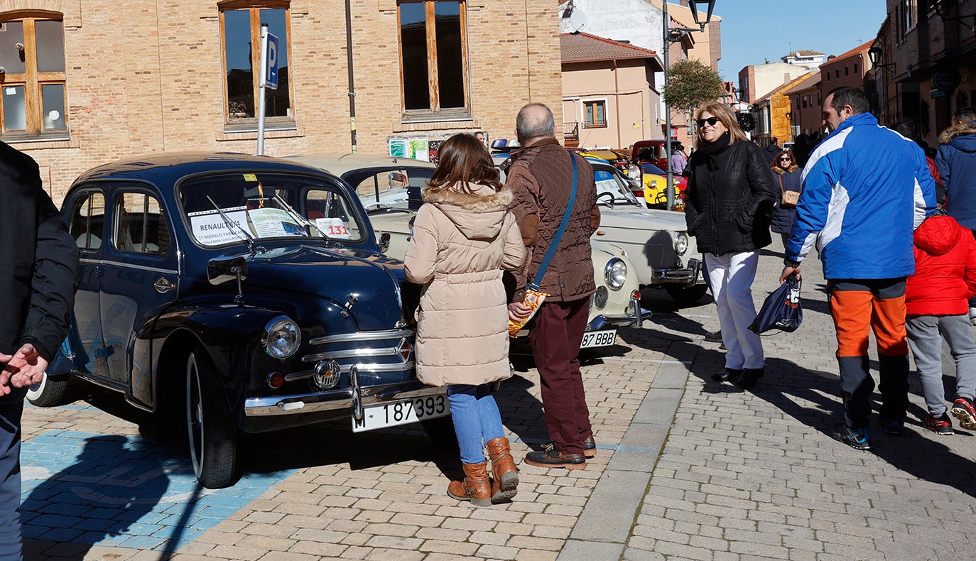Coches clásicos en Villamuriel de Cerrato