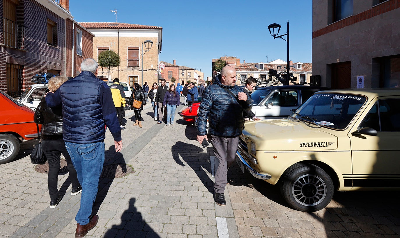 Coches clásicos en Villamuriel de Cerrato