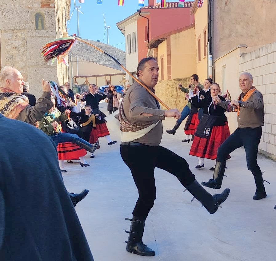 Hornillos de Cerrato danza en honor a las Candelas y San Blas