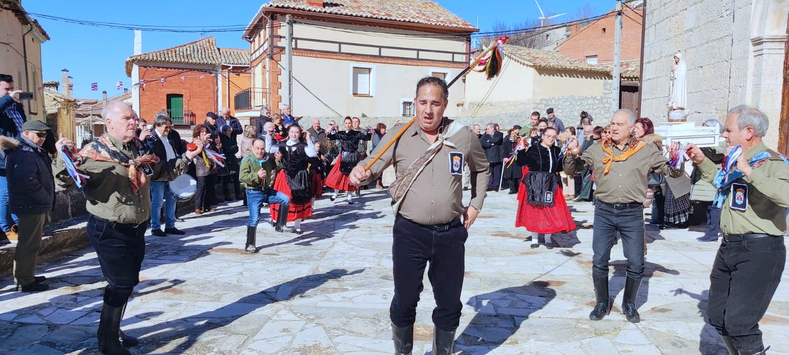 Hornillos de Cerrato danza en honor a las Candelas y San Blas