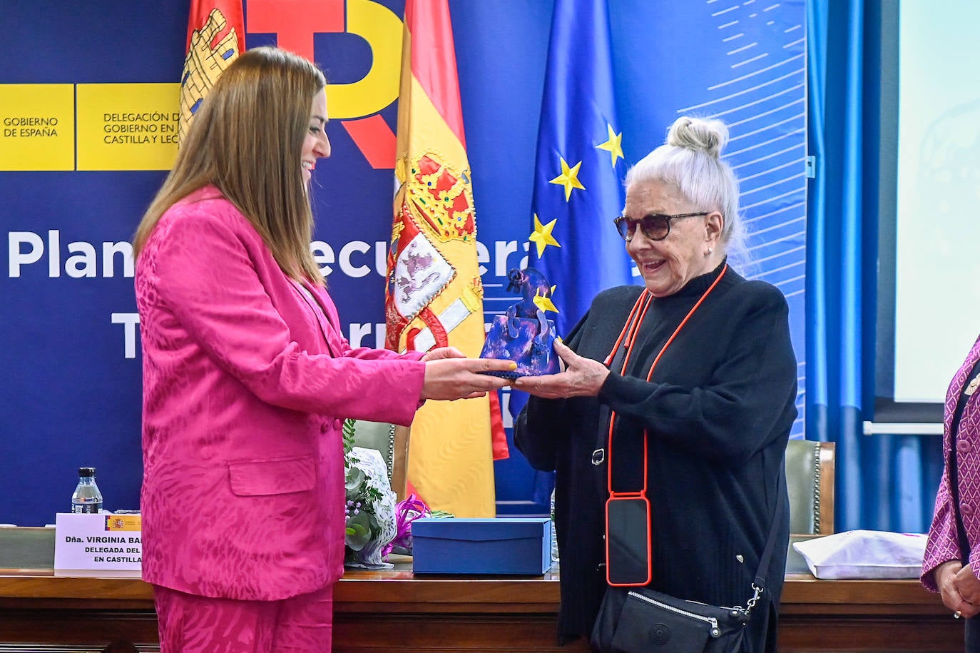 Fotos: La actriz Lola Herrera recibe el premio Menina de Honor 2022 en Valladolid