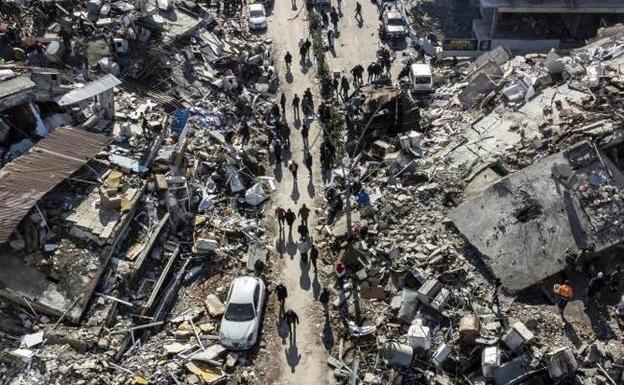 Un dron capta la imagen de la destrucción total en el centro de Hatay.