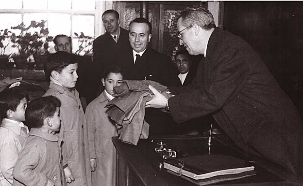 Imagen principal - Historia de Valladolid: el maestro que luchó por un Pajarillos más digno