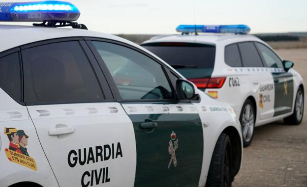 Tres arrestados por robar 4.000 euros y un cordón de oro en una casa de Cigales