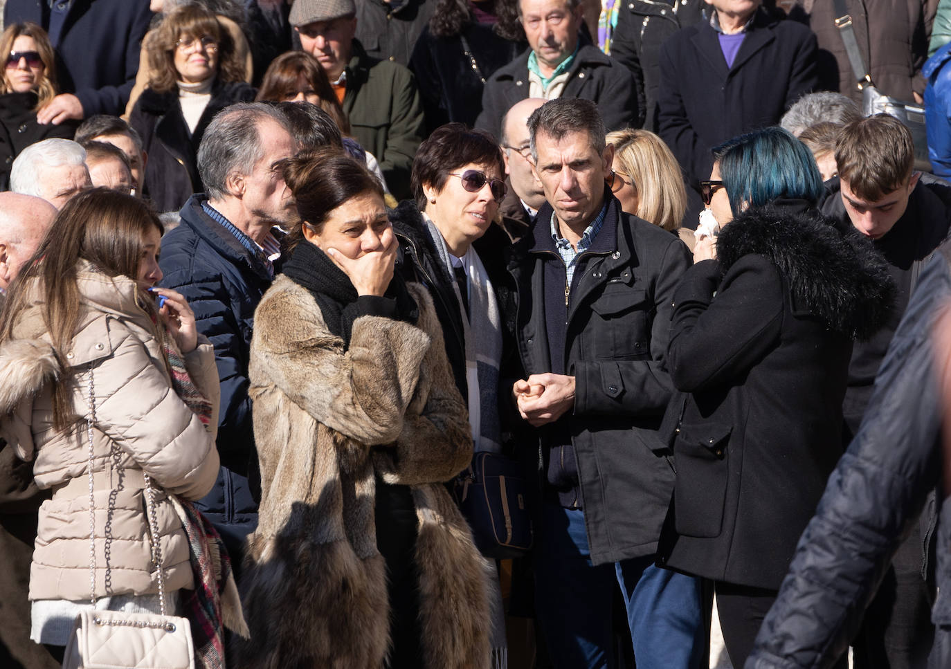 Fotos: Íscar se despide de Estela Domínguez en la misa funeral