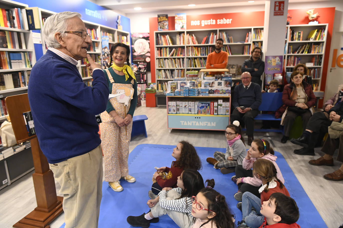 Fotos: Los niños de Valladolid celebran el cumpleaños de Renata con Ramón García