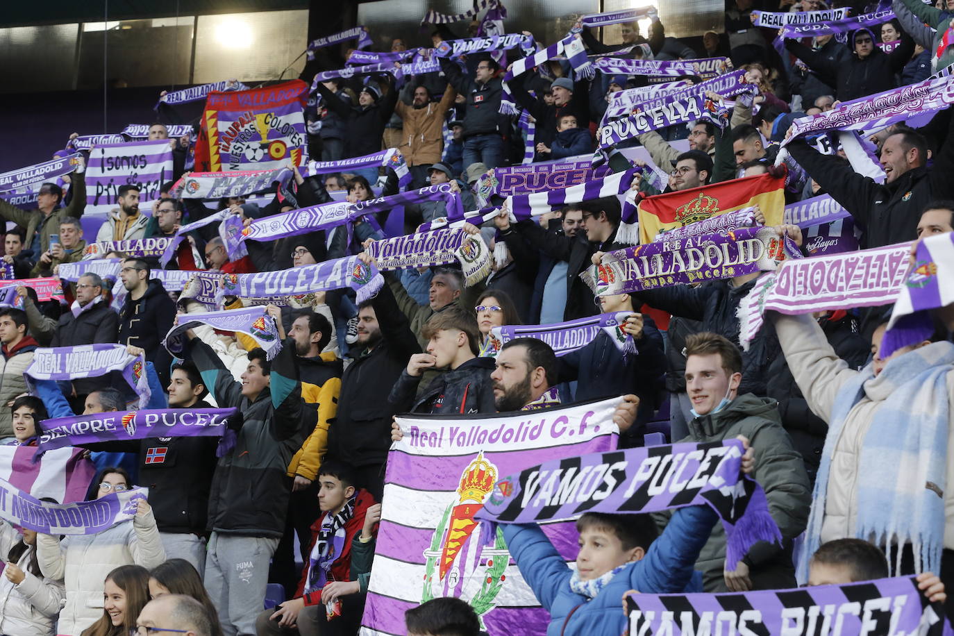 Fotos: Búscate en la grada del partido del Real Valladolid ante Osasuna (5/5)