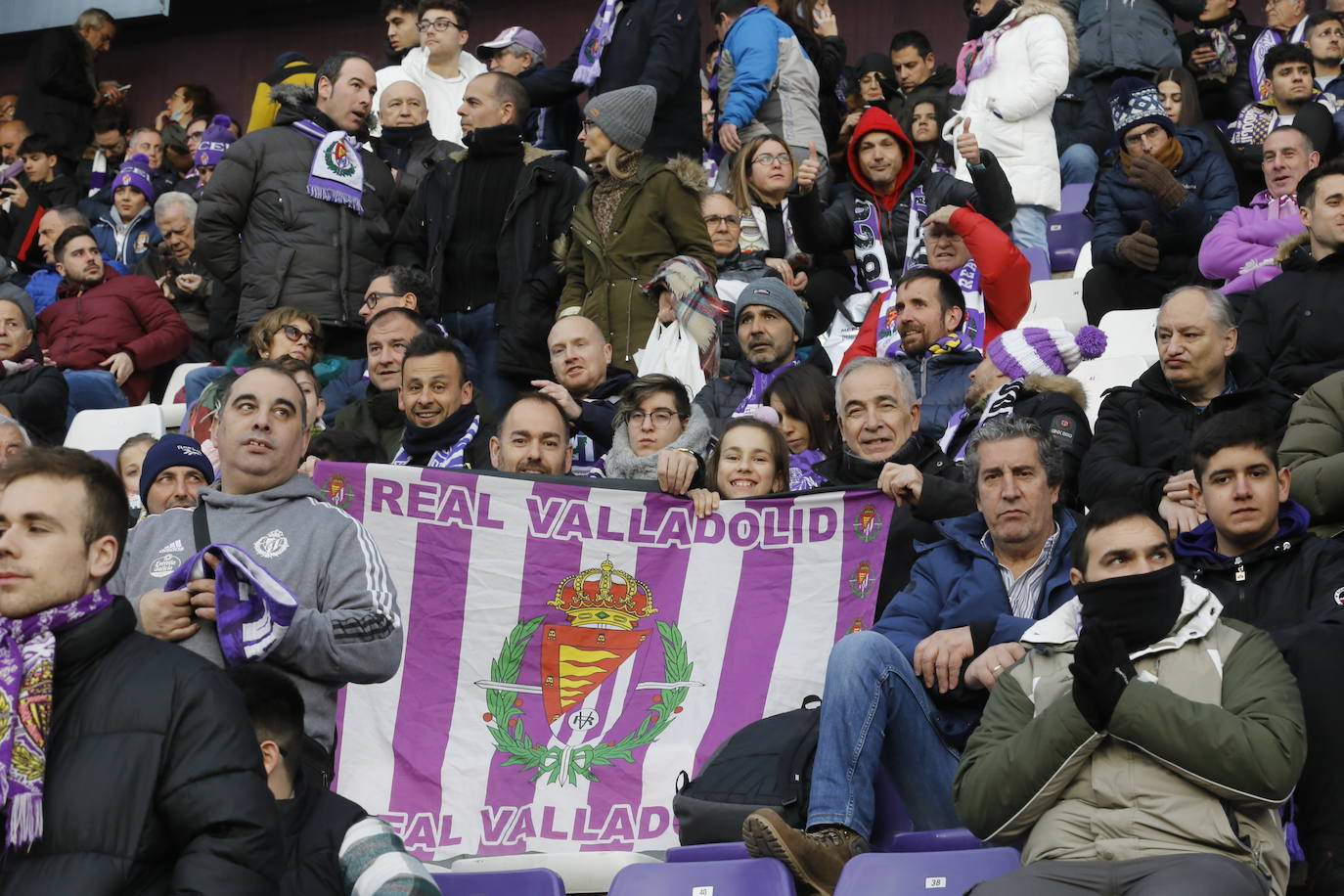 Fotos: Búscate en la grada del partido del Real Valladolid ante Osasuna (2/5)