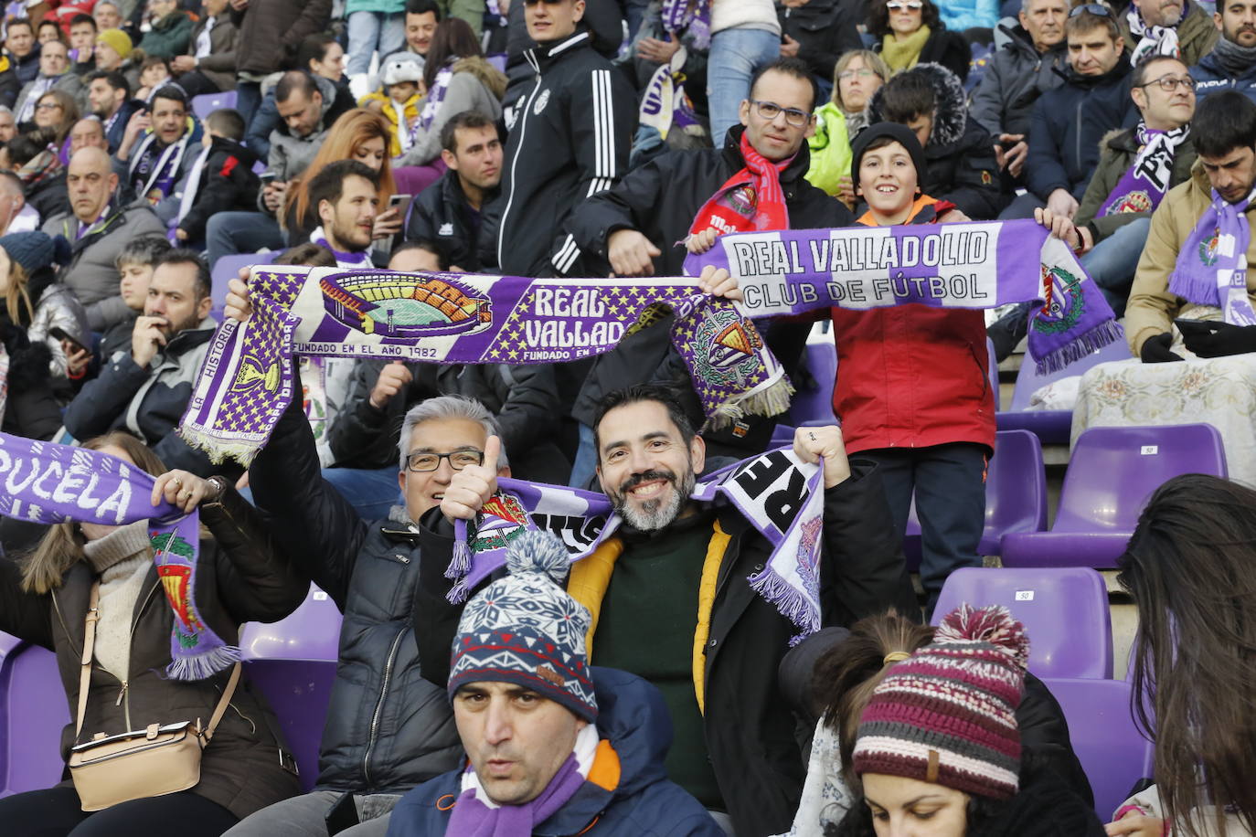 Fotos: Búscate en la grada del partido del Real Valladolid ante Osasuna (3/5)