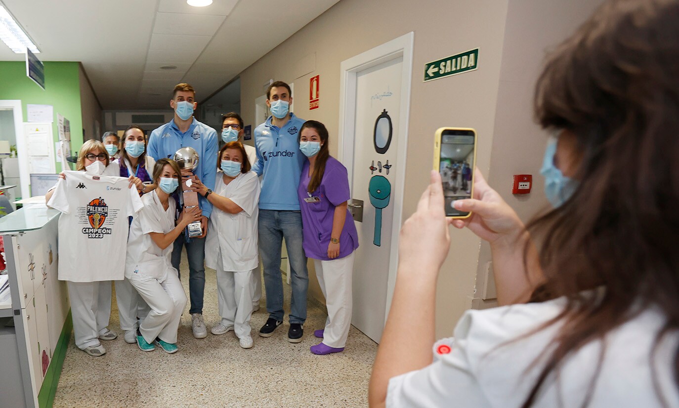 La Copa Princesa visita la sede de Zunder, Maristas y el Hospital Río Carrión