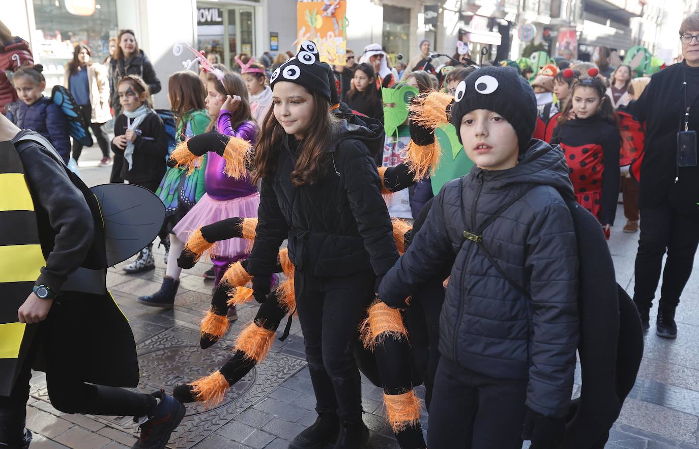 Fotos: El cambio climático en el colegio Jorge Manrique y el traje palentino, en Filipenses