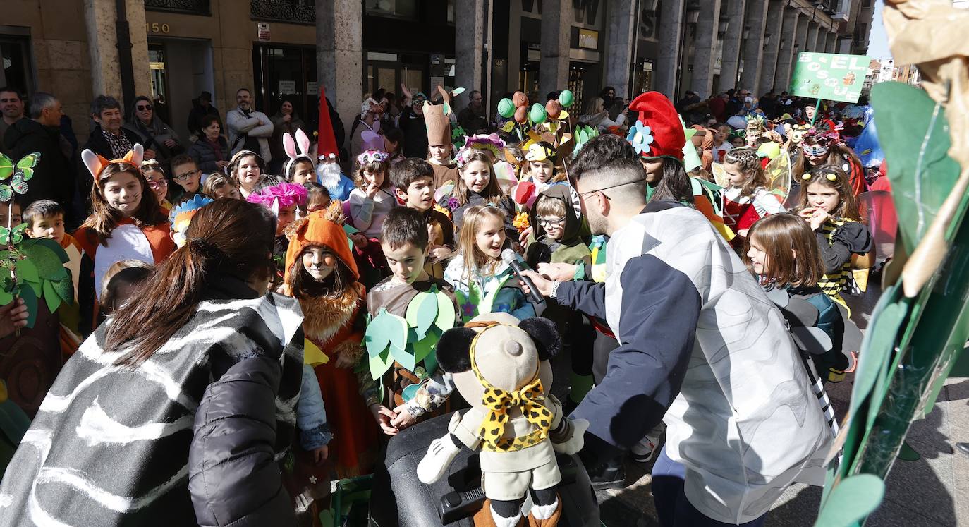 Fotos: El cambio climático en el colegio Jorge Manrique y el traje palentino, en Filipenses