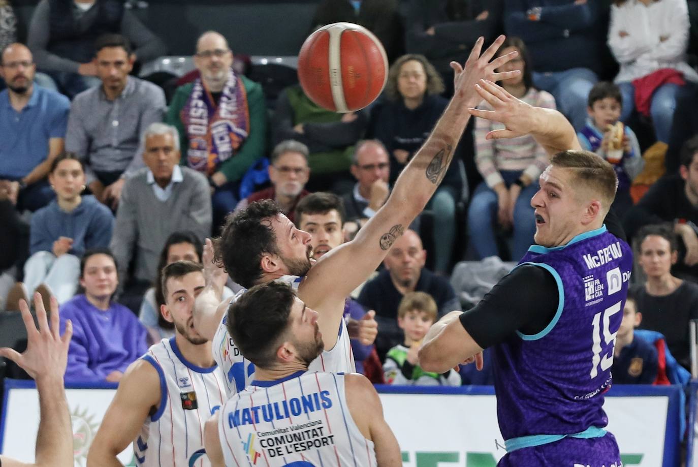 Fotos: Otra victoria para el Zunder con el Alicante (87-79)