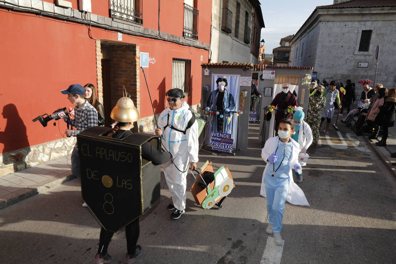 Un momento del desfile de carnaval en Tudela de Duero. 