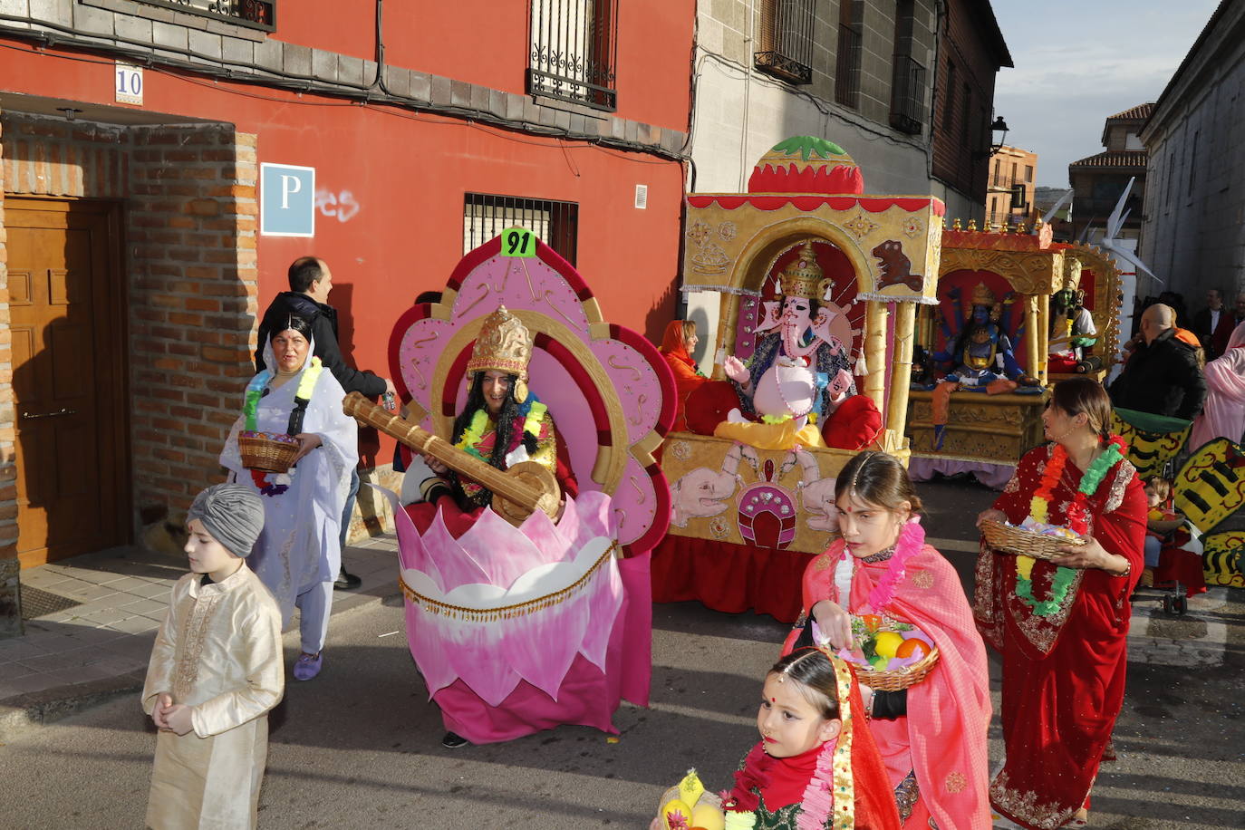 Un momento del desfile de carnaval en Tudela de Duero. 