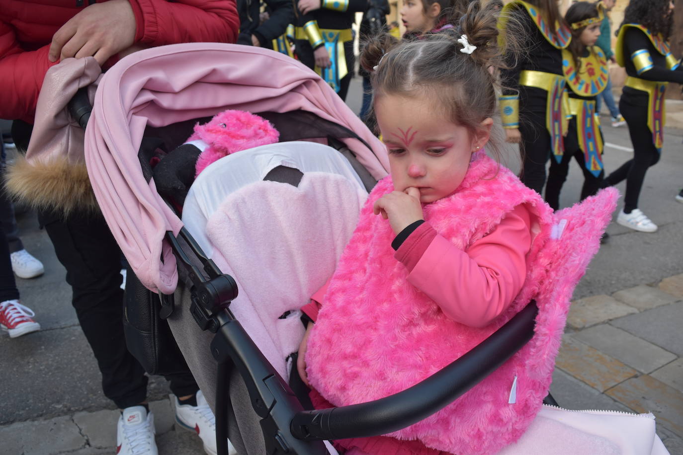 Fotos: Los niños, protagonistas del carnaval de Aguilar este domingo