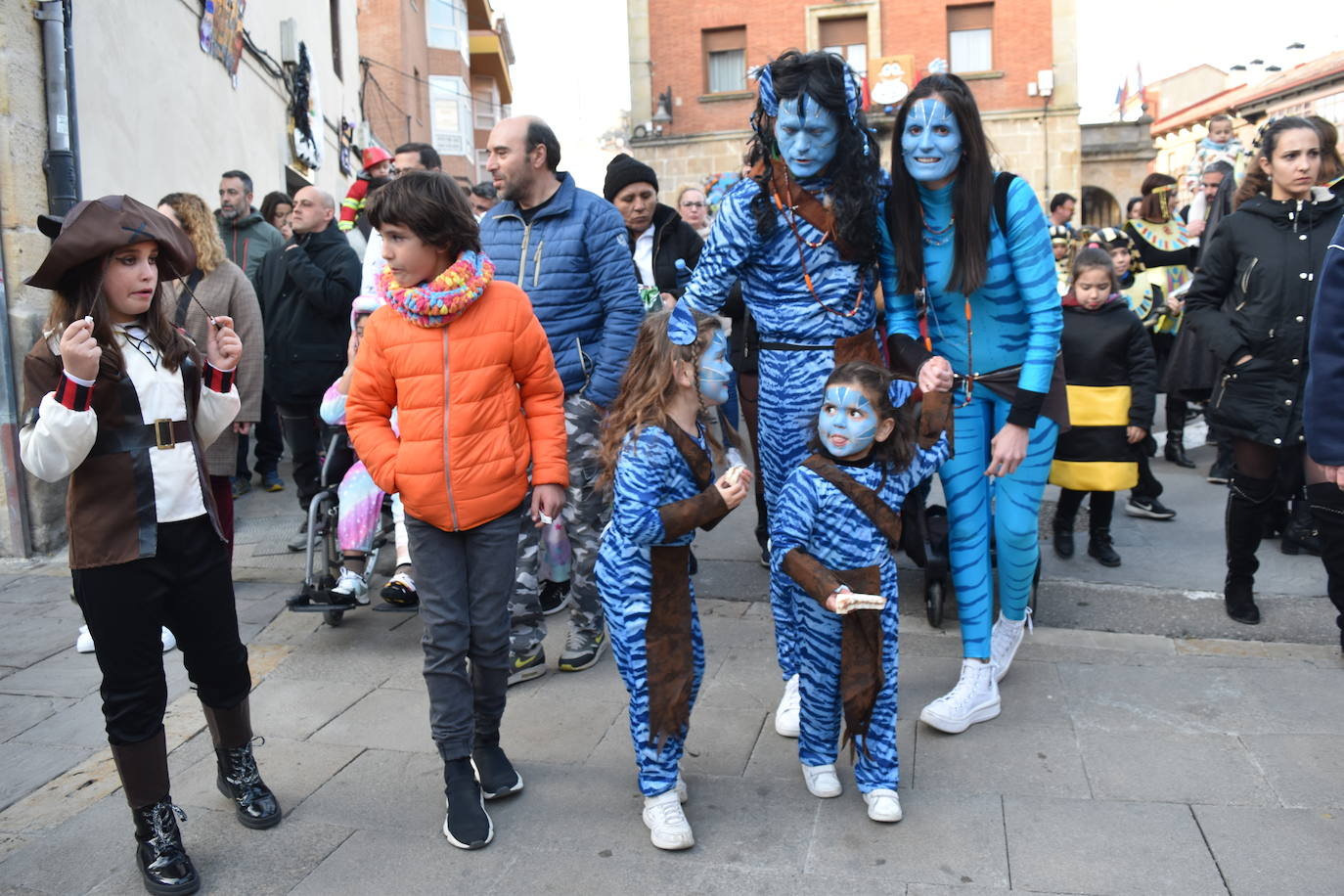 Fotos: Los niños, protagonistas del carnaval de Aguilar este domingo