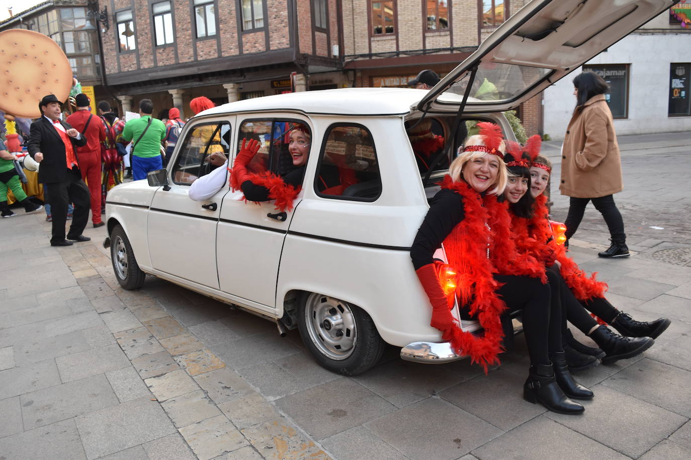 Fotos: Los niños, protagonistas del carnaval de Aguilar este domingo