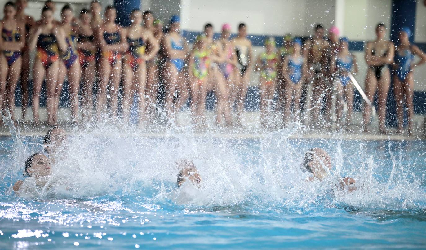 Fotos: La nadadora Laura López Valle en la piscina de Parquesol