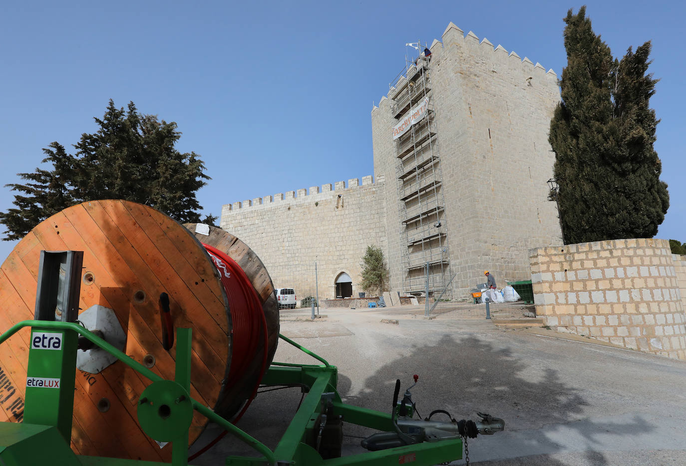 Fotos: El castillo de Monzón se prepara para abrir al turismo