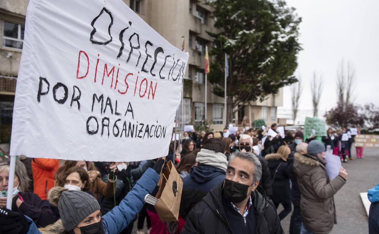 Protesta de trabajadores de la Residencia Asistida.
