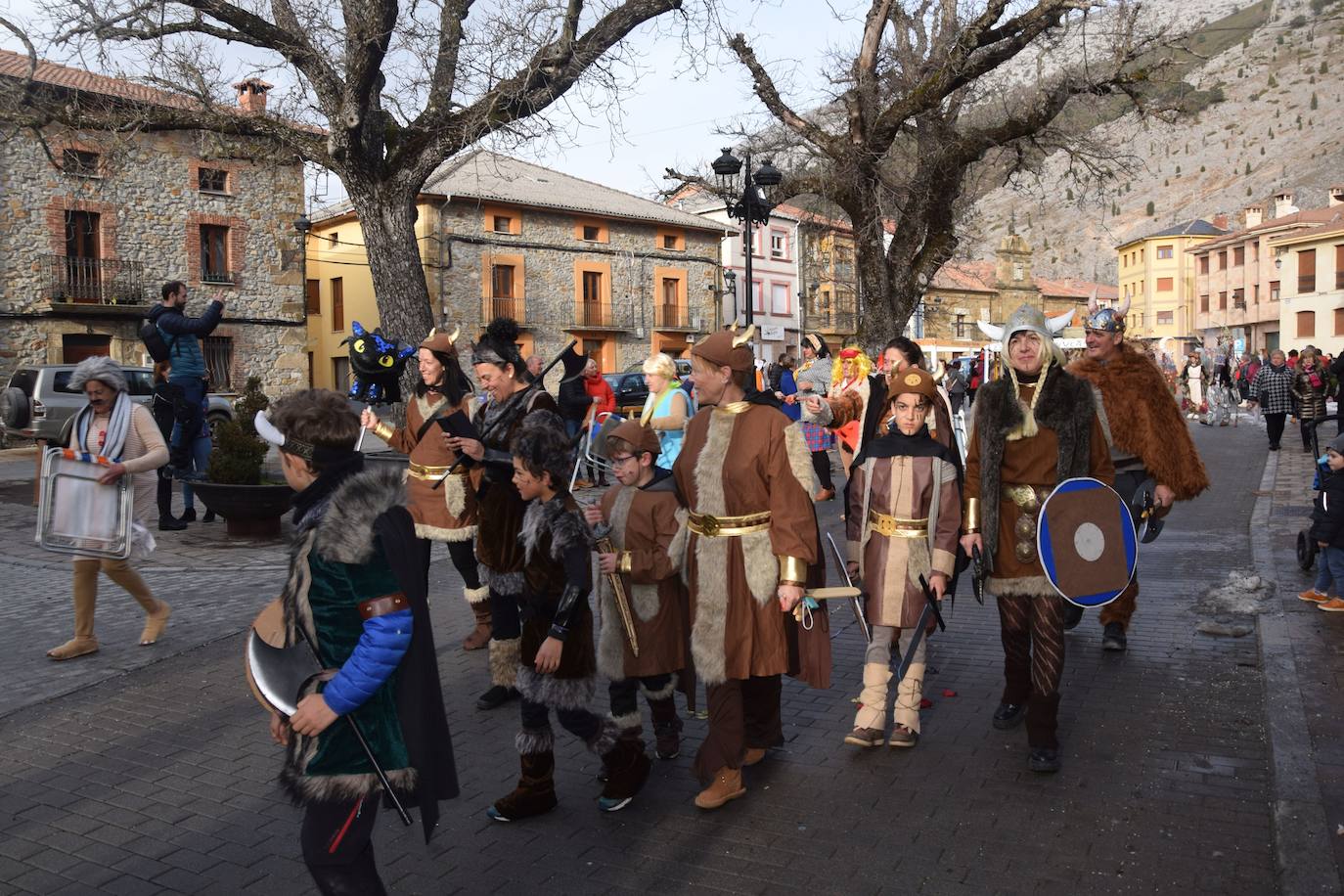 Fotos: Desfile de carnaval en Velilla del Río Carrión