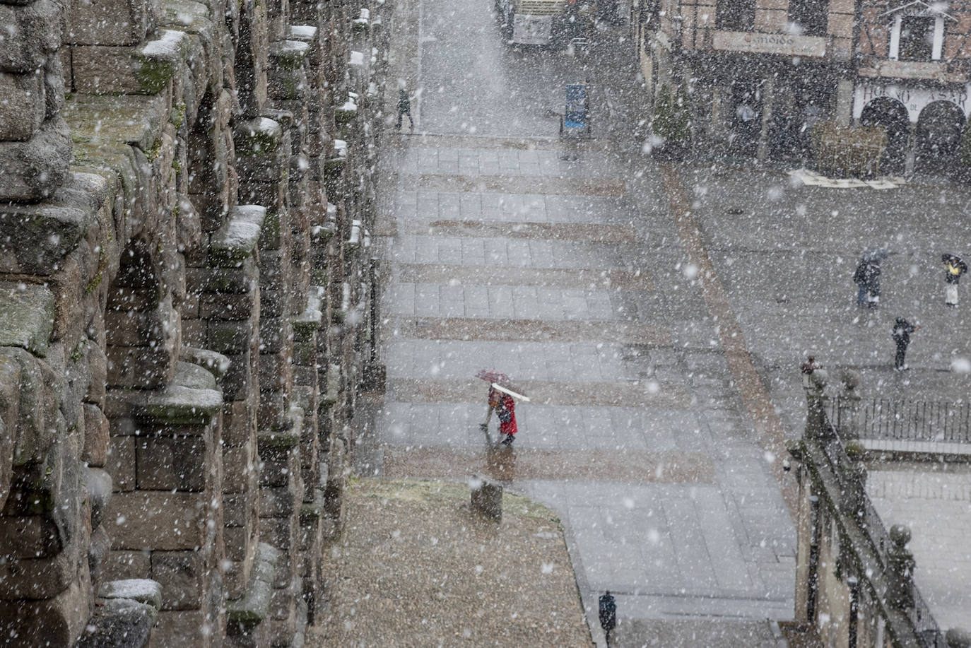 Nevada en Segovia capital en la mañana de este jueves.