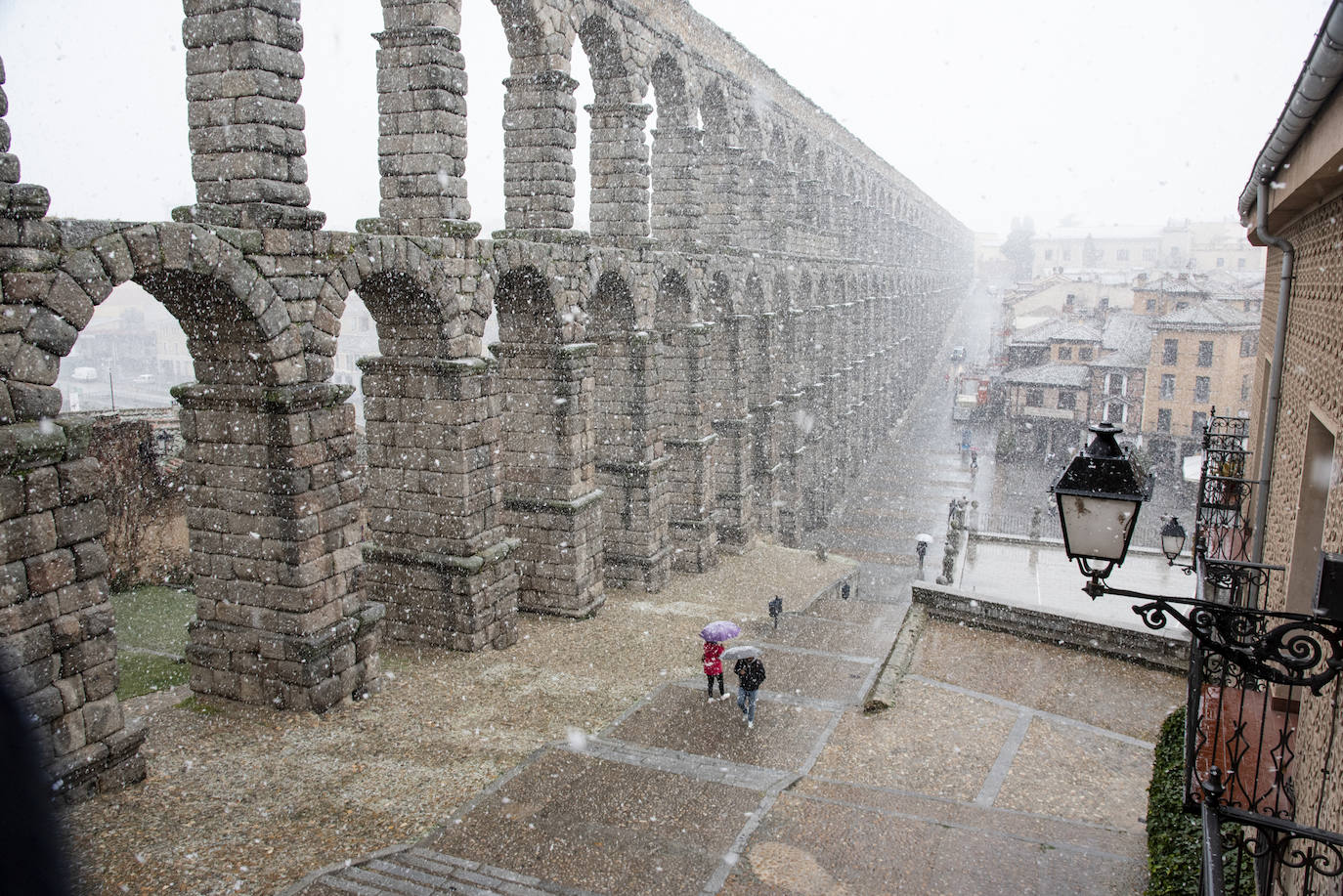 Nevada en Segovia capital en la mañana de este jueves.