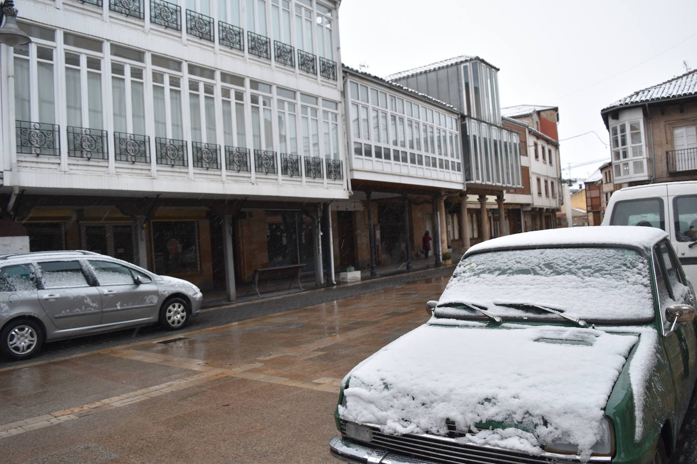 Aguilar y el resto de la provincia palentina ha amanecido con una capa blanca